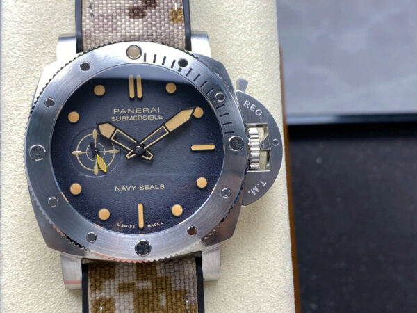Đồng Hồ Panerai Submersible PAM01518 Replica Cao Cấp Nhất 44mm (2)